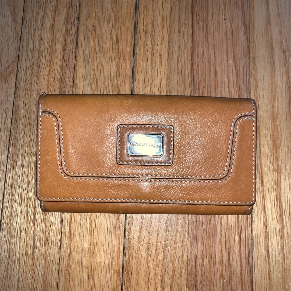 Michael Kors Brookville Carryall Continental Leather Wallet